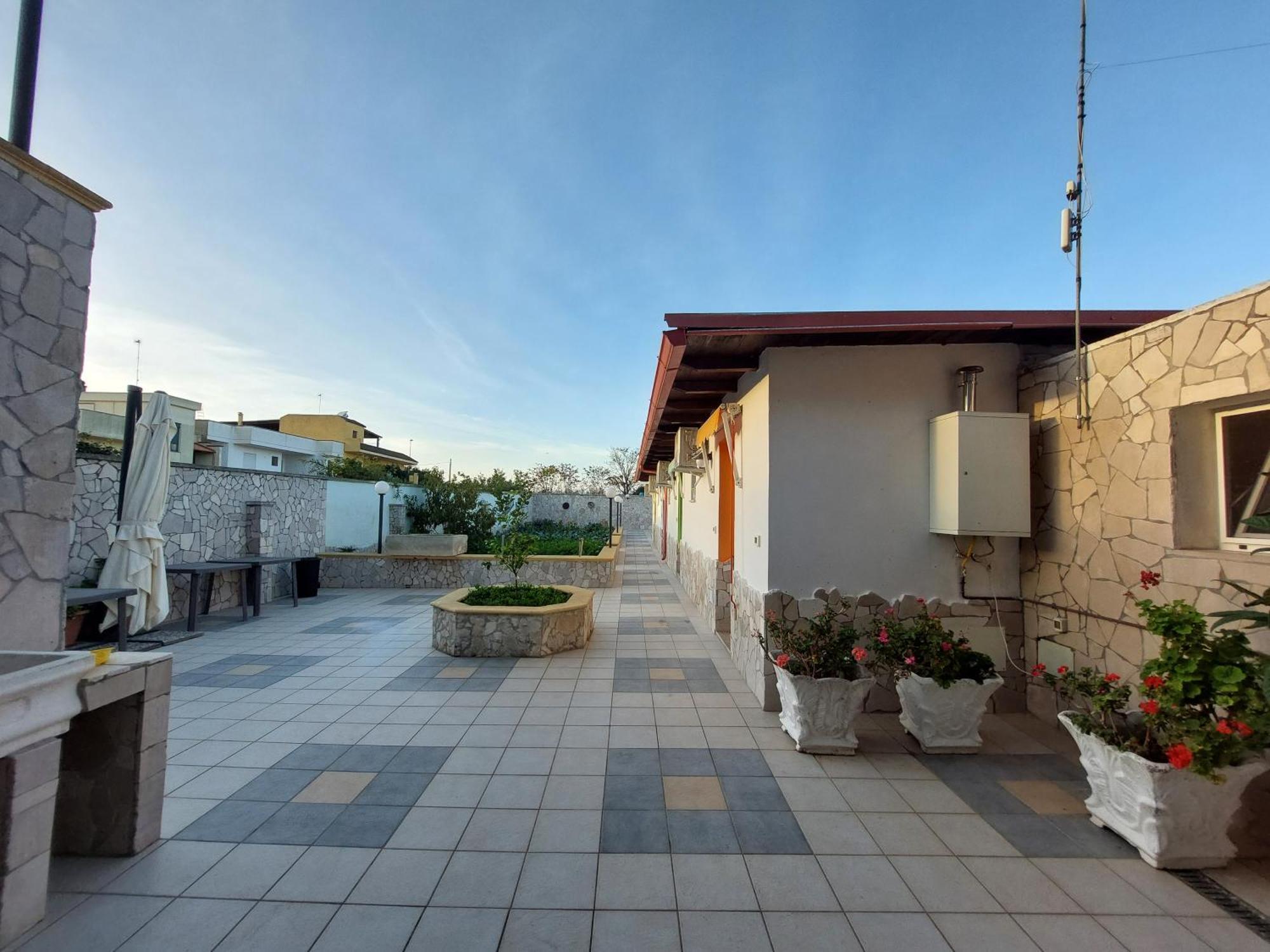 Hotel Oltremare Vignacastrisi Exterior foto
